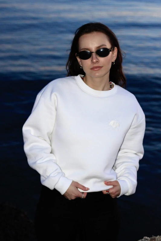 Bluza biała bez kaptura z kotwicą "Prawy Hals" Last Sunny Days